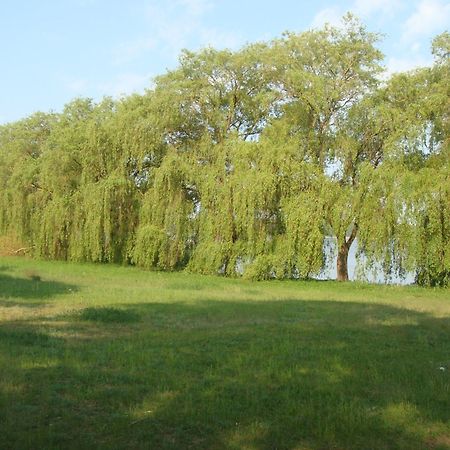 Hotel Am Wariner See מראה חיצוני תמונה