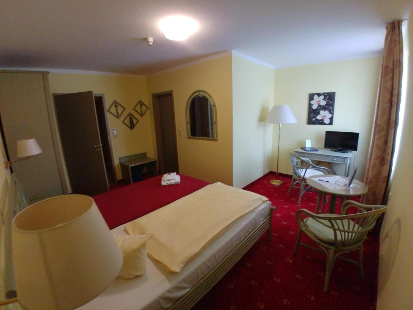 Hotel Am Wariner See מראה חיצוני תמונה